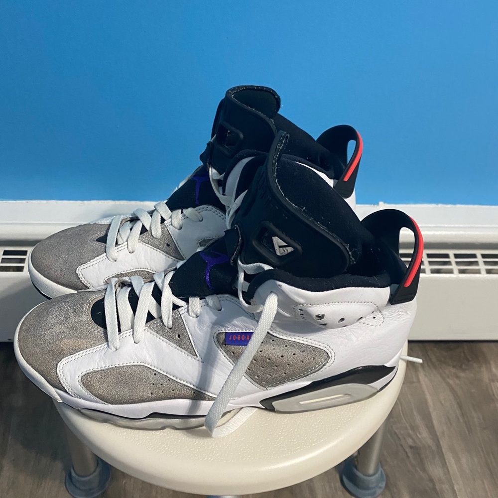 Men’s Jordan’s size 9.5